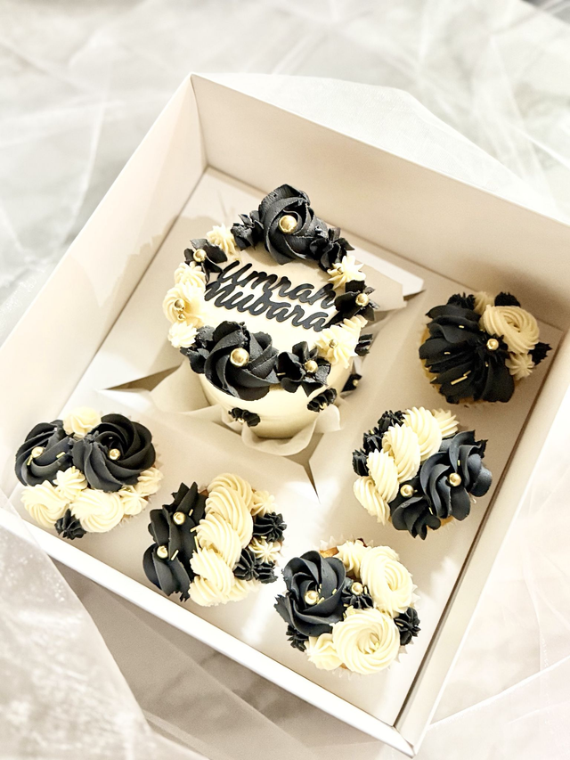 Umrah Ramadan Hajj Bento Cake &amp; Cupcakes