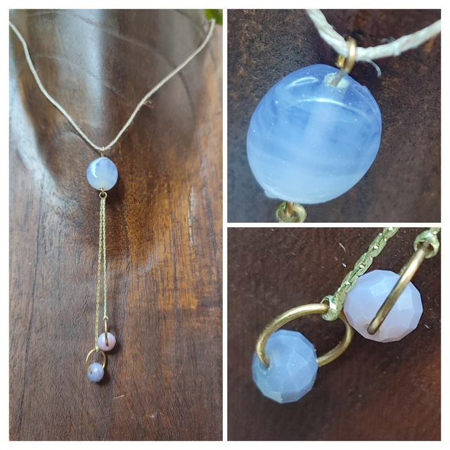 Collier violine en verre et acier inoxydable doré monté sur fil de lin réglable 