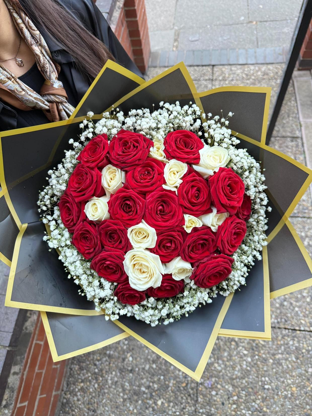 Premium Rose Bouquet