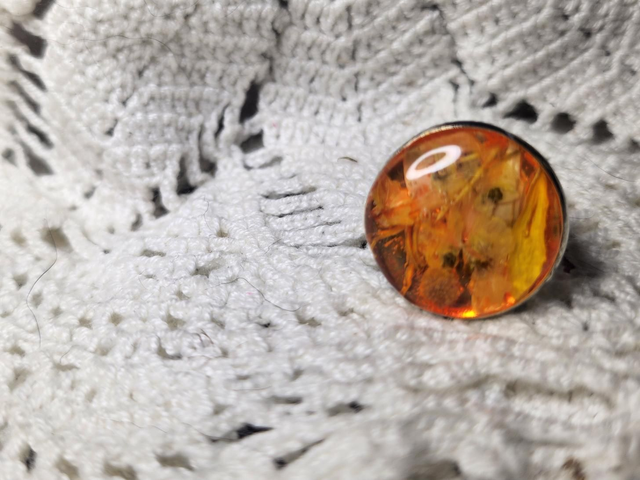 Bague fleurs séchées fond orange