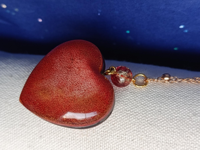 Collier cœur rouge orangé – Cœur de Mars