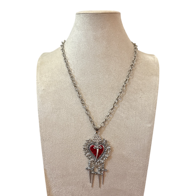 Collana cuore sacro rosso e pugnali