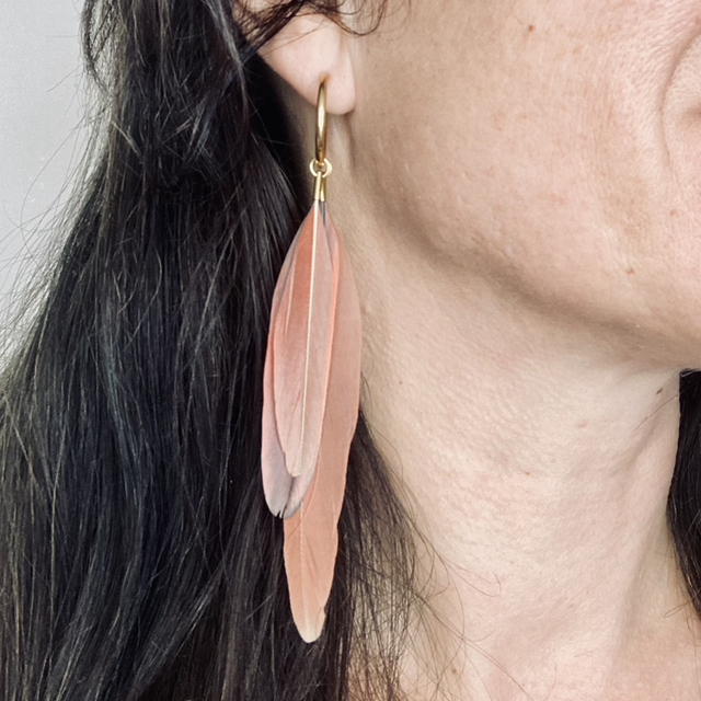 Boucle d’oreille créoles perroquet vieux rose