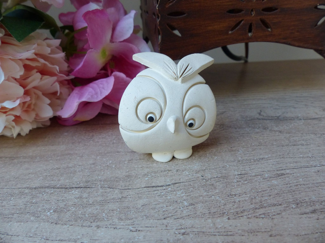 Figurine petit hibou blanc en plâtre fait main Cagayan, hibou miniature collection bébé animaux oiseaux chouettes, porte bonheur cadeau ami