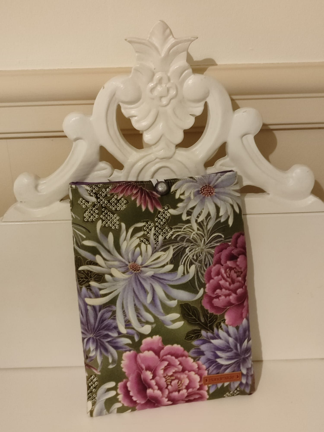 Travel Book Cover 'Purple Flowers'