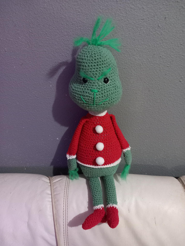 Je vous présente le grinch
♧ 100% coton
♧RÉALISÉ AU CROCHET 
♧disponibles sur commande couleurs au de votre choix 
♤ prix 25€
♤envoi possible