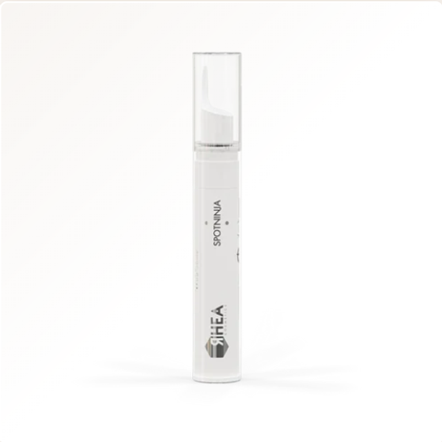 SpotNinja / Gezielte Gesichtsbehandlung mit dunklen Flecken