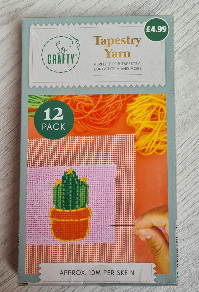 Tapestry yarn 12 colours x 10m