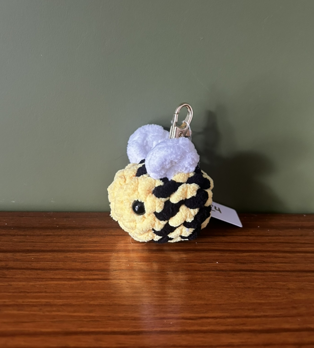Bee keyring