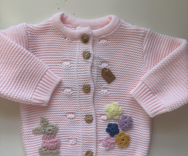 Casaco rosa com coelhinho 