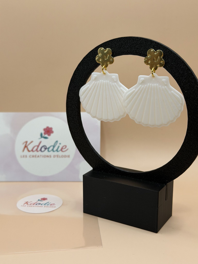 Boucles d'oreilles Coquillage - Forme Pleine - Attaches fleurs dorées