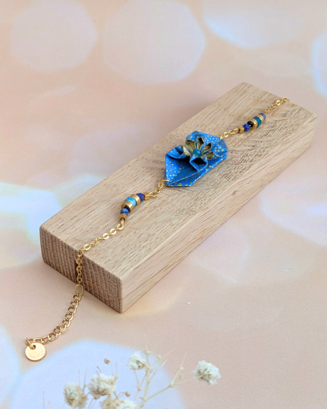 Bracelet origami Nymphéa Bleu apatite – Bijou unique et élégant -