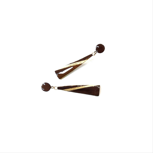 Clous d&#039;oreilles longs &quot;Chocolat Noir&quot; - Marqueterie de paille de seigle teintée - Fabrication artisanale
