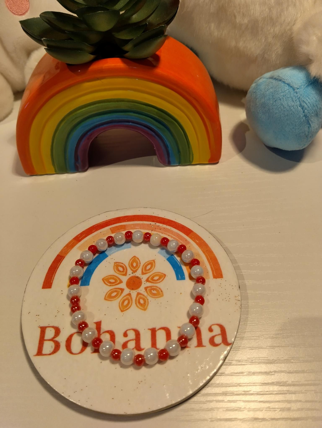  Handmade beaded bracelet -Red and white 