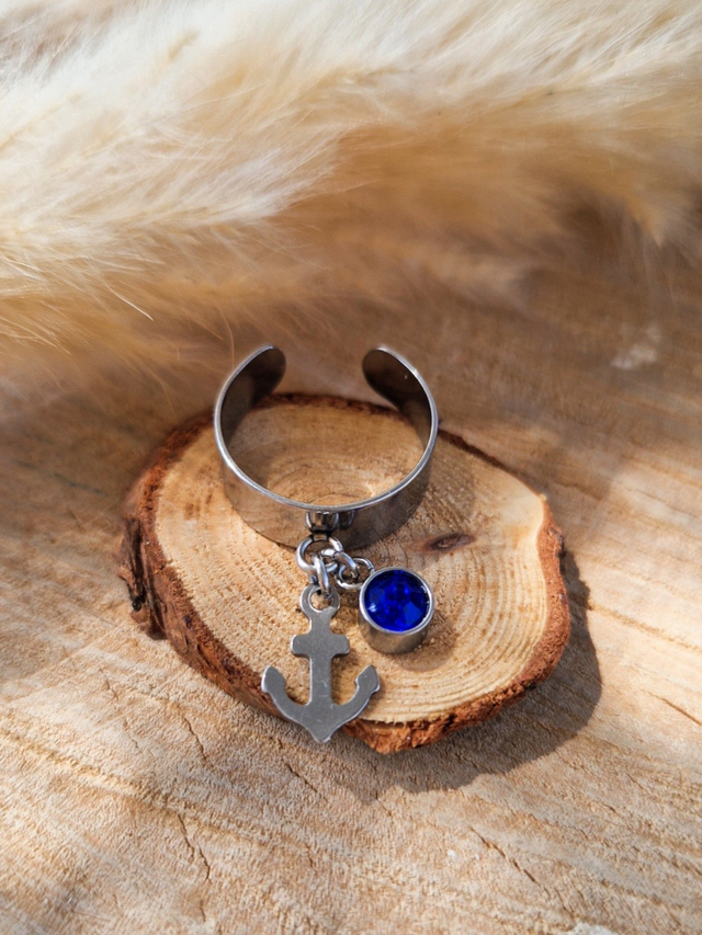 Bague à breloques – Ancre Marine & Pierre Bleue
