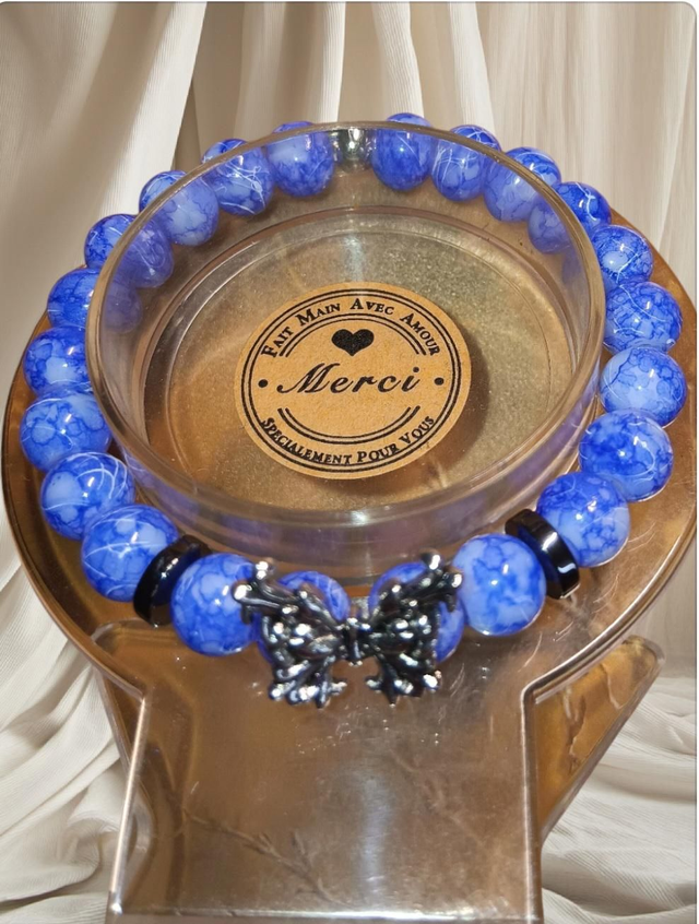 Bracelet en Perles de Verre et Papillon 