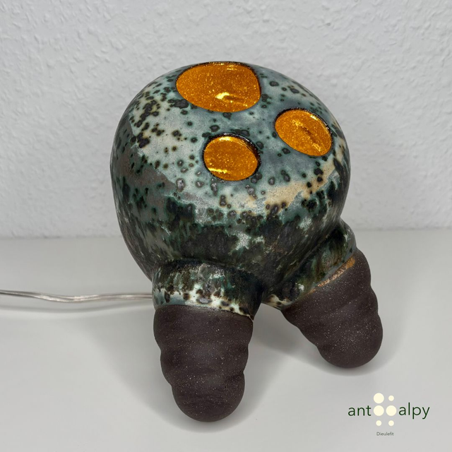 "Molecular" table lamp