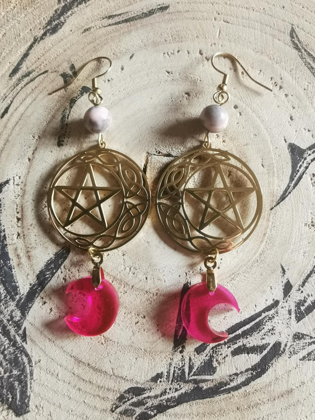 Pentacles dorés , lunes roses