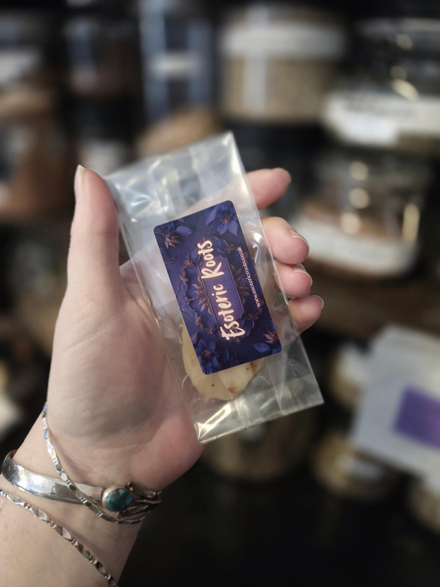 Elemi Resin | Solar Clarity Curio | Spiritual Alignment &amp; Meditation