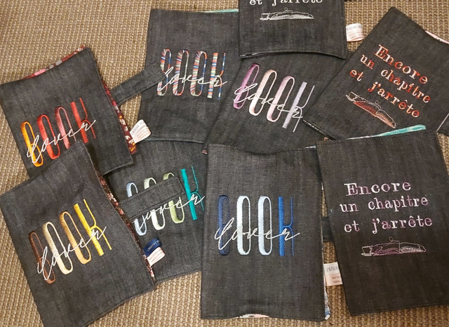 couvre livre en Jeans 