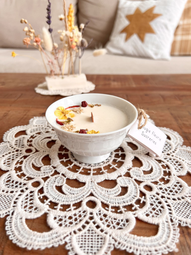 ✨ Bougie Sucreries - tasse à thé "sur pied"