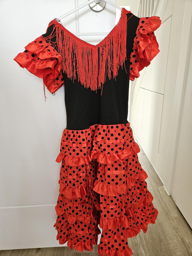 Costume red dress 5-6Yrs