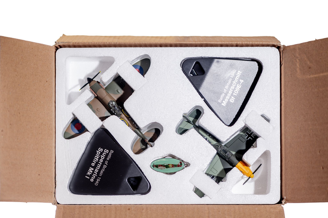 Atlas Editions Collectible Spitfire &amp; Messerschmitt BF109 Models