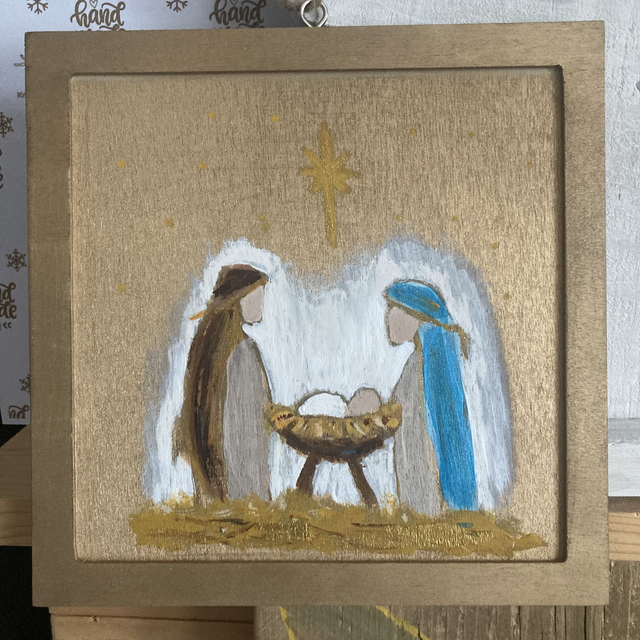 Kerststal | klein schilderij op hout goudkleurig | vierkant | handbeschilderd | om op te hangen | jute koordje | kerst 