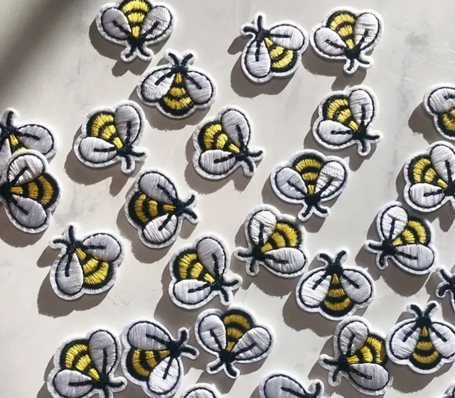 Mini embroidery bee
