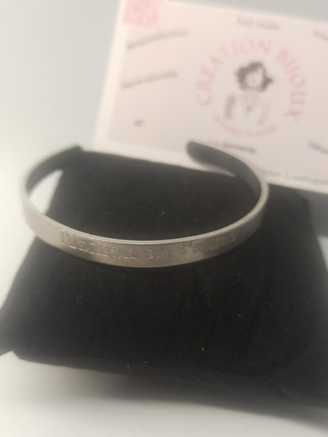 Bracelet avec gravure 'maman on t 'aime'
