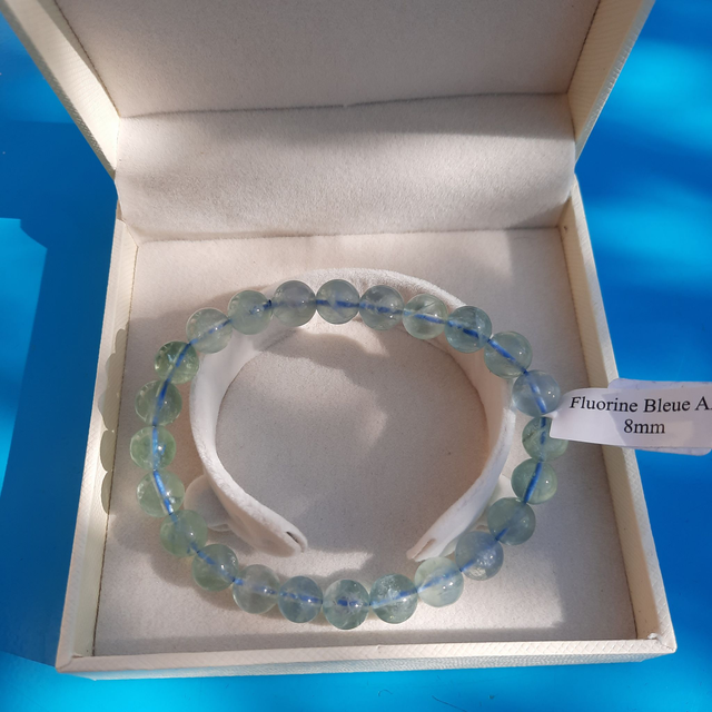 Bracelet boule 8mm Fluorine bleue AA