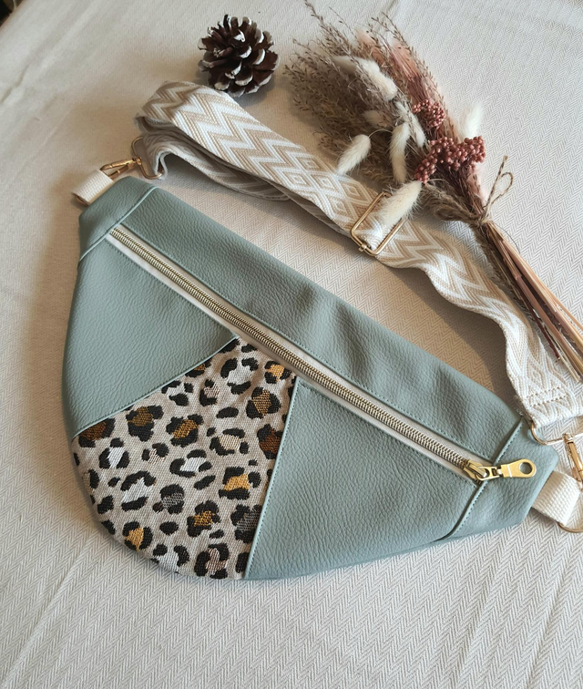 Banane simili turquoise leopard