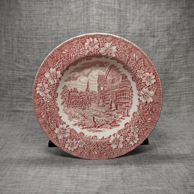 Royal Tudor Ware | Soepbord Diep bord (diameter 23 | hoogte 4 cm) ‘Coaching Taverns 1828’ motief roze kleur | Vintage - met onvolkomenheid
