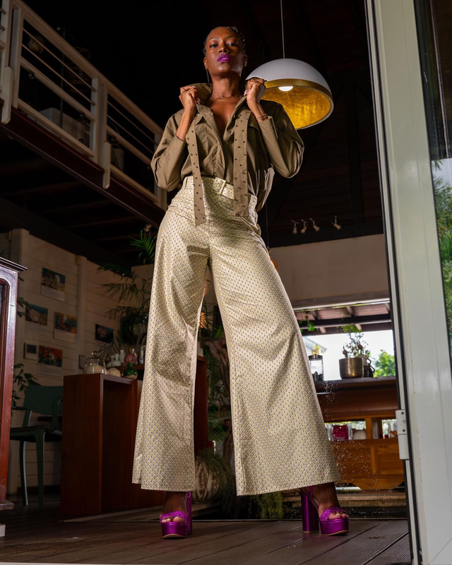 Pantalon flare en coton imprimé, ceinturé à la taille  - Collection INCANDESCENCE