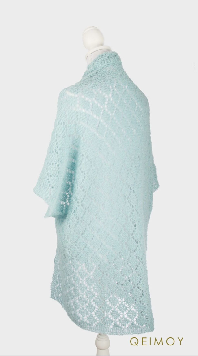 Handgebreid vest met kantpatroon - zeegroen zacht en luxe