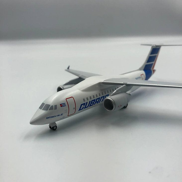Antonov An-158 Cubana 