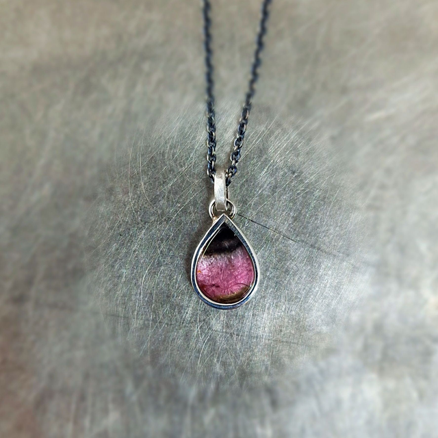 Anhänger Turmalin Farbe pink schwarz