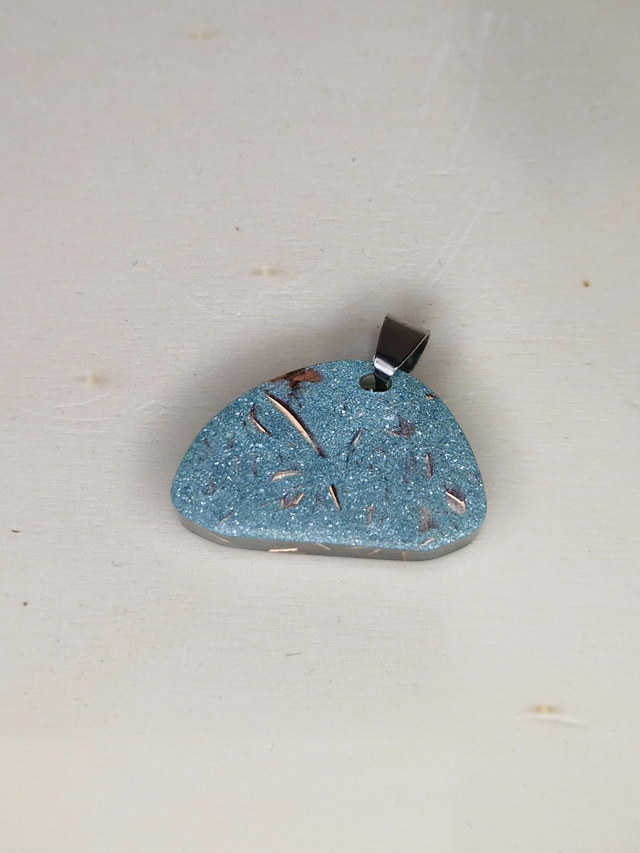 Orgonite, pendentif / 033