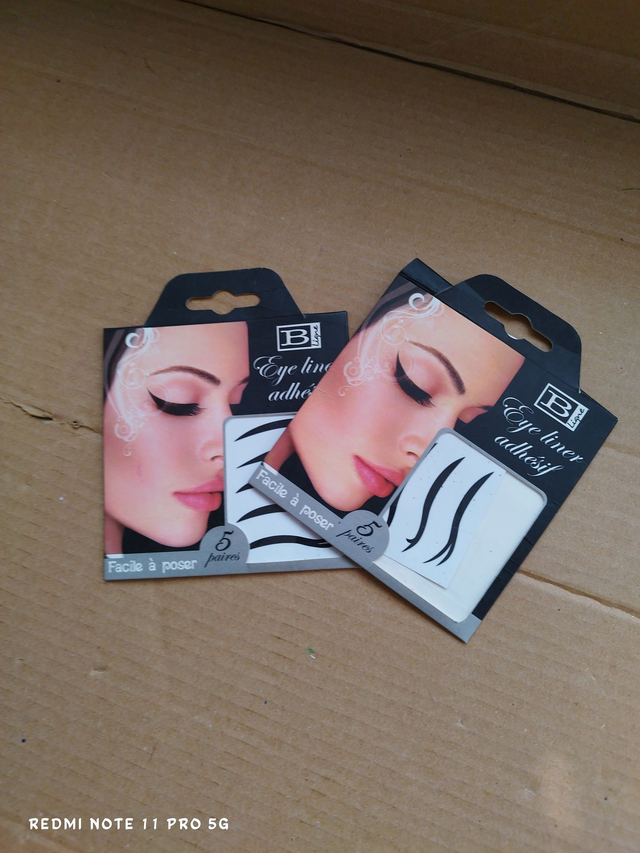 Eyeliner Adhésif - Lot de 5 paires