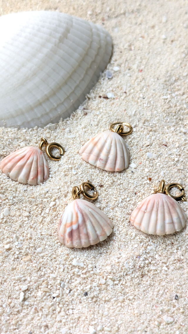 Charm coquillage