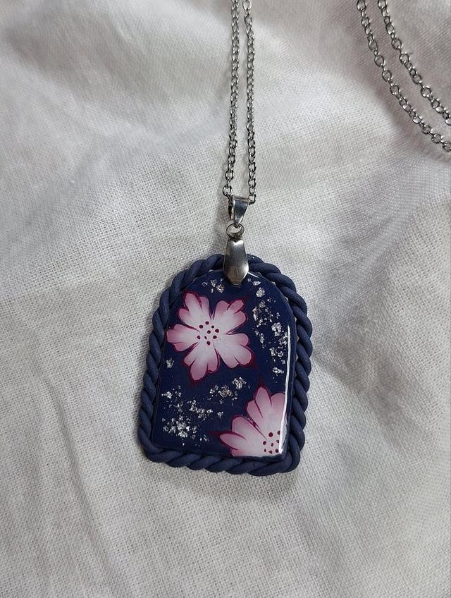 Pendentif Flora - Fleurs roses (arche)