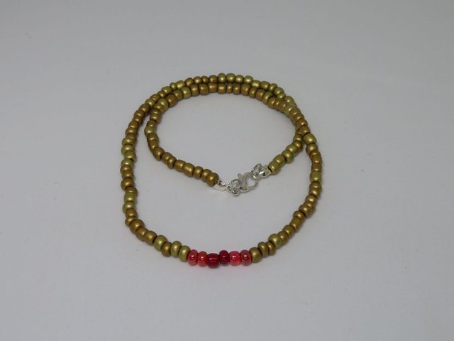 Collier rocaille doré et rouge