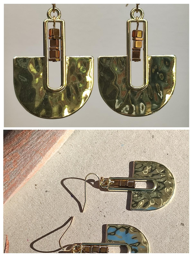 Boucles d&#039;oreilles &quot;Egypte&quot; hématite dorée ( pierres naturelles) acier inoxydable doré -sans nickel, pièce unique 