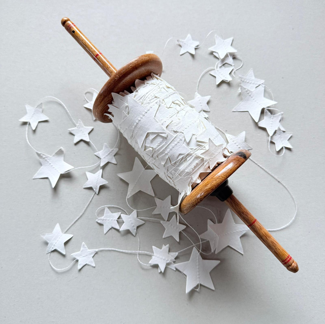 Papiergirlande Sterne weiss 25m