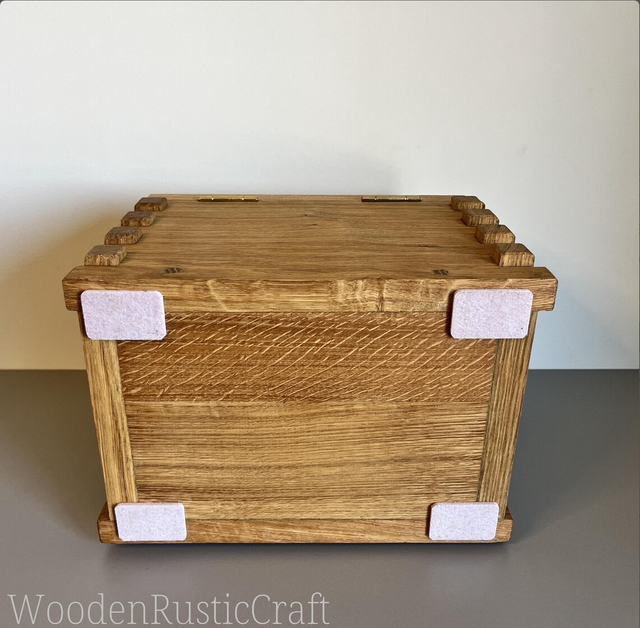 Country-Style Oak Keepsake Chest | Memory Box
