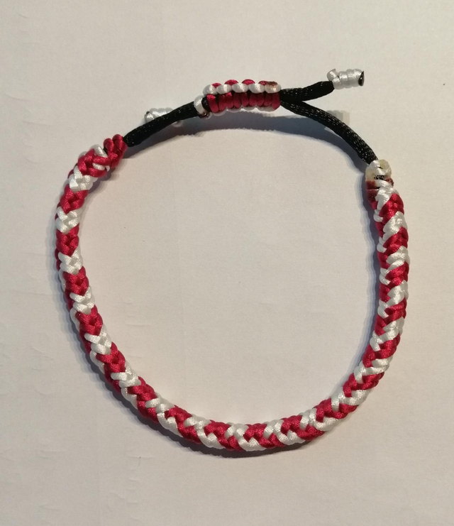 Bracelet satin (cordon de satin) 