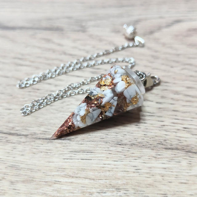 Pendule orgonite howlite 