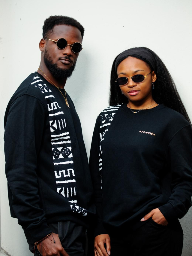 Sweat  black and white 