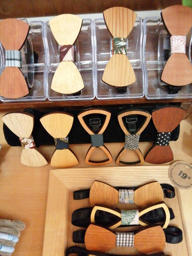 Nœud papillon en bois plein enfant