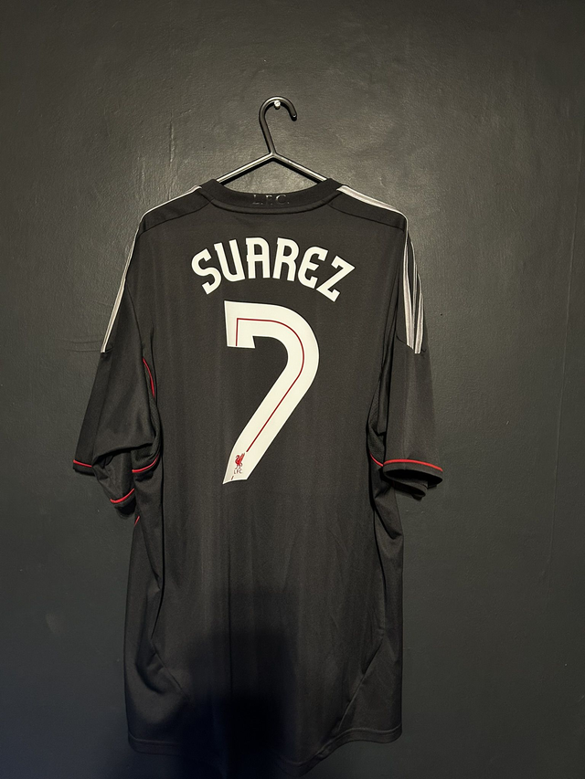 (L) Liverpool 2011-12 Away / SUAREZ 7